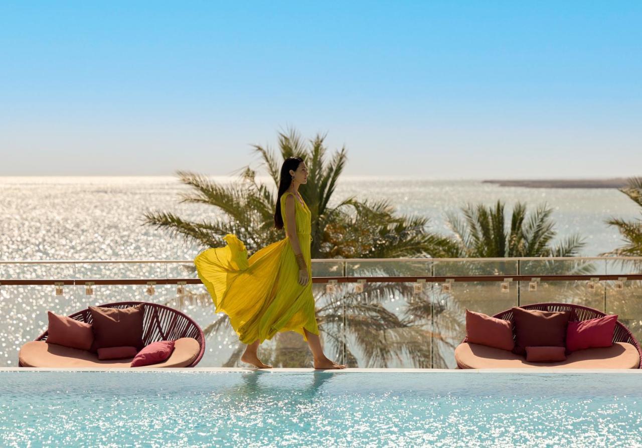 Fairmont Doha Hotel Exterior photo